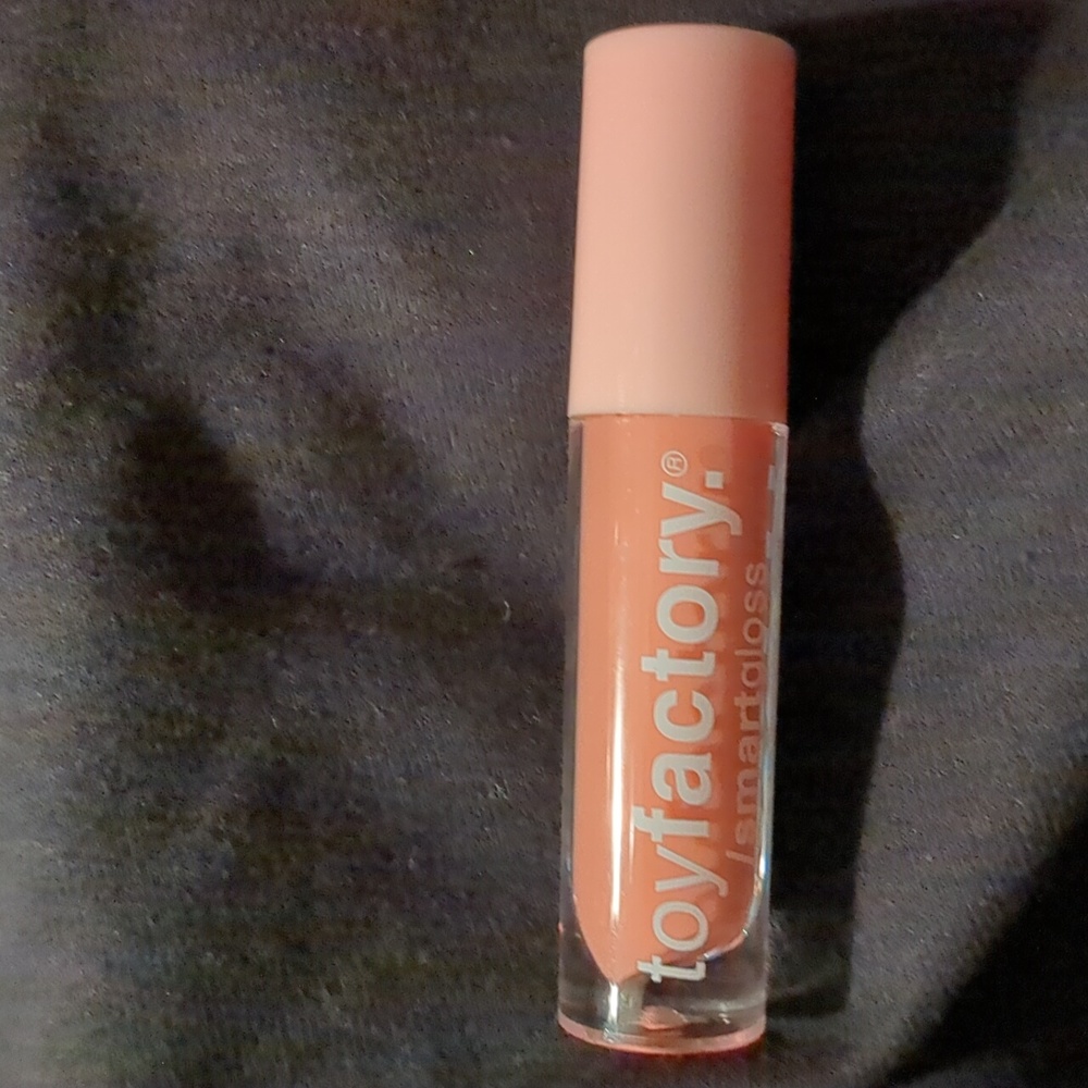 Toy factory smart gloss